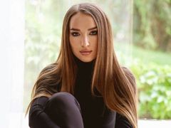 LoriWong from LiveJasmin