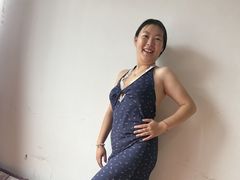 LouisaZhong from LiveJasmin