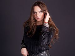 LouiseAlone from LiveJasmin