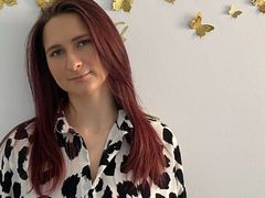 LouraHenigan from LiveJasmin