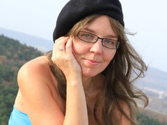 Loveatschka - female with brown hair and  big tits webcam at LiveJasmin