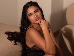 LuZafirah - female with brown hair webcam at LiveJasmin