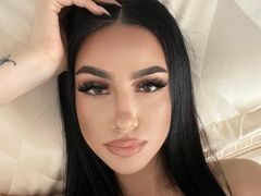 LuanaDess - female with brown hair and  big tits webcam at LiveJasmin