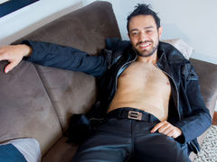 LucianS - male webcam at LiveJasmin