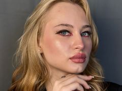 LucileNeuburger from LiveJasmin