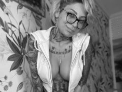 LuckyDeniz from LiveJasmin