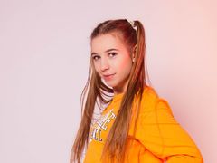 LucyBright - blond female with  big tits webcam at LiveJasmin