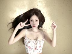 LucyJohn from LiveJasmin