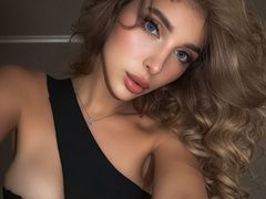 LuluBianco - blond female with  big tits webcam at LiveJasmin
