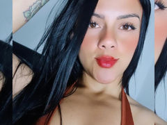 LucyLiz - female with brown hair webcam at LiveJasmin
