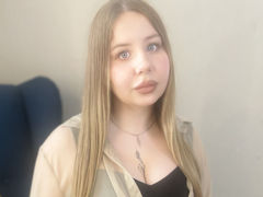 LunaJefferson - blond female with  big tits webcam at LiveJasmin