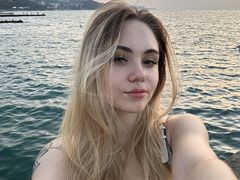 LunaMillie from LiveJasmin