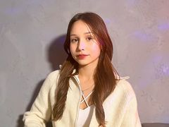 LunaShai from LiveJasmin