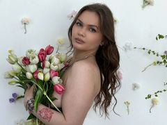 LunaVales - female webcam at LiveJasmin