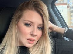 LunaWeda - blond female webcam at LiveJasmin