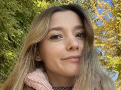 LunariaVelvet from LiveJasmin