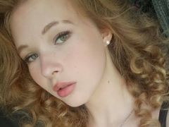 LunasFrost from LiveJasmin