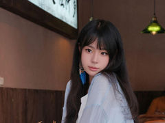 lucyer from LiveJasmin