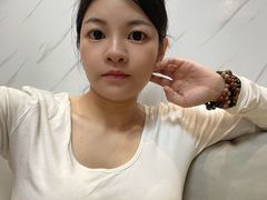 luluai - female with black hair webcam at LiveJasmin