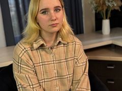 LynelleSeeds - blond female webcam at LiveJasmin