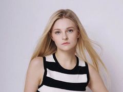 LynetteAldis - blond female webcam at LiveJasmin