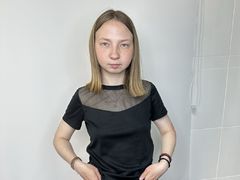 LynetteGoodwyn - blond female webcam at LiveJasmin