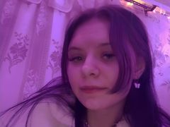 LynnaCawthorne - female with black hair webcam at LiveJasmin