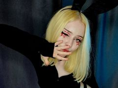 LynneAleck - blond female with  big tits webcam at LiveJasmin