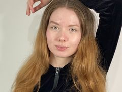 LynneFrere - blond female webcam at LiveJasmin