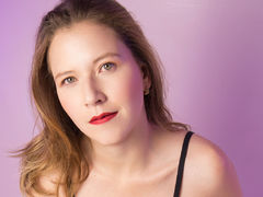 LyraBloom - blond female webcam at LiveJasmin