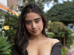 MaddieColinss - female with black hair webcam at LiveJasmin