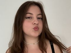 MaddieRoss - blond female with  big tits webcam at LiveJasmin