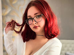 MaddyGrant - female with red hair webcam at LiveJasmin