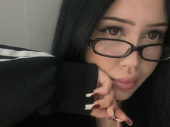 MaddyStolem - female with black hair and  big tits webcam at LiveJasmin