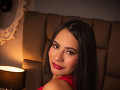 MadelinWalker - female with black hair and  big tits webcam at LiveJasmin