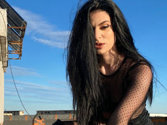 MadelynVelure - female with black hair webcam at LiveJasmin