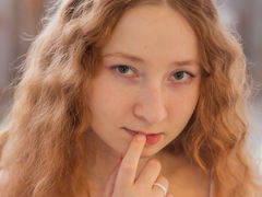 MadgeRemerez from LiveJasmin