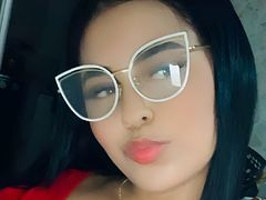 MadinsonSmith - female with black hair and  big tits webcam at LiveJasmin