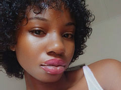 MaeRicardo - female with brown hair and  big tits webcam at LiveJasmin