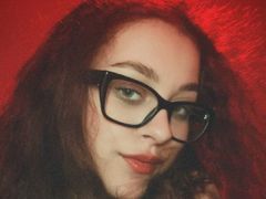MaggieBrovn - female with red hair webcam at LiveJasmin