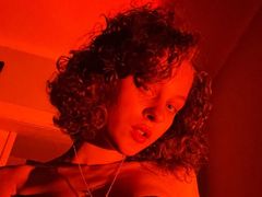 MaggieBrovn - female with red hair webcam at LiveJasmin