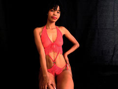 EmiliBonnie - female with black hair webcam at LiveJasmin