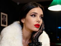 MalenaReed - female with brown hair and  big tits webcam at LiveJasmin