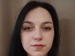 MalorieDelgreco - female with brown hair webcam at LiveJasmin