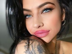 MamaRebel from LiveJasmin