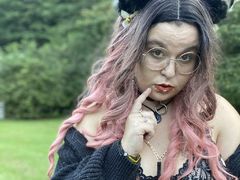 MarcyFlower - female with brown hair and  big tits webcam at LiveJasmin