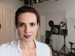 MargoChillario - female with brown hair webcam at LiveJasmin