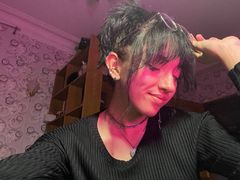 MarhtaBurkly - female with brown hair webcam at LiveJasmin