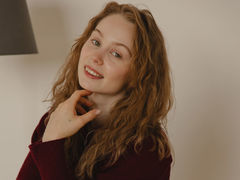MariNa - female webcam at LiveJasmin