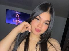 MariaAngelati - female with black hair and  big tits webcam at LiveJasmin